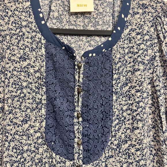 Maeve by Anthropologie Size 8 Maeve Navy Blue Floral Print Boho Blouse with Bell - Picture 2 of 4